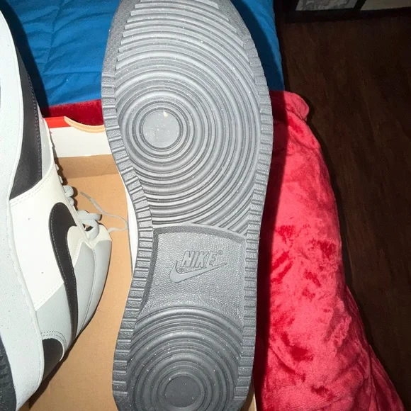 Nike Men's White and Black High-Top Sneakers - Picture 5 of 7